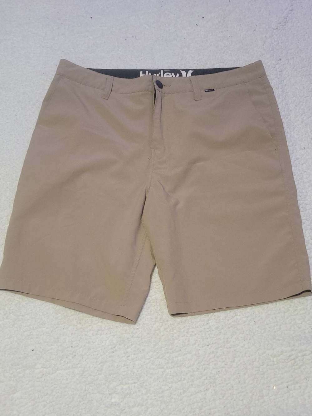 Hurley Men's Tan Flat-Front Shorts